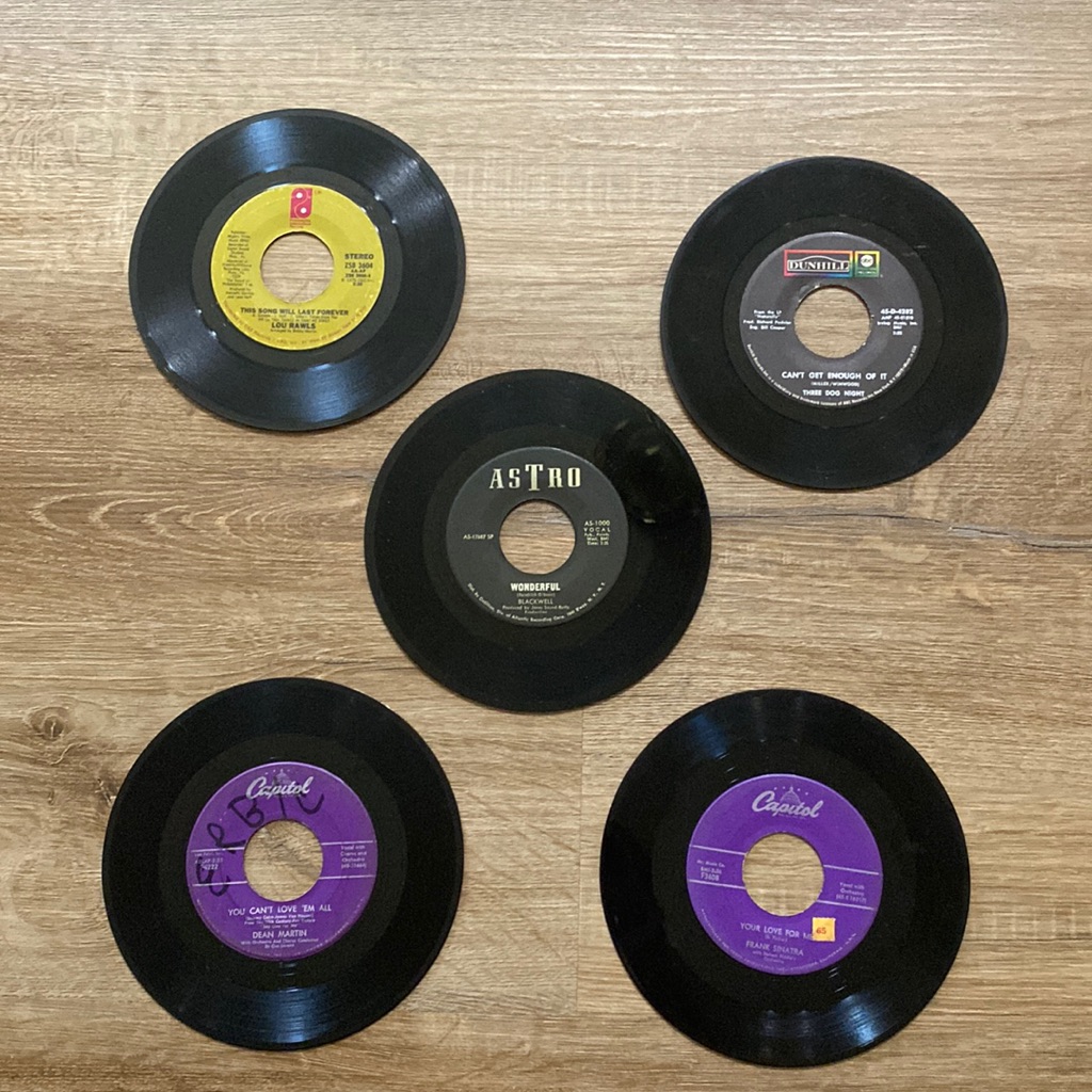 45&acirc;s In Great Condition All Playable  Some Scratches On Surface Sounding